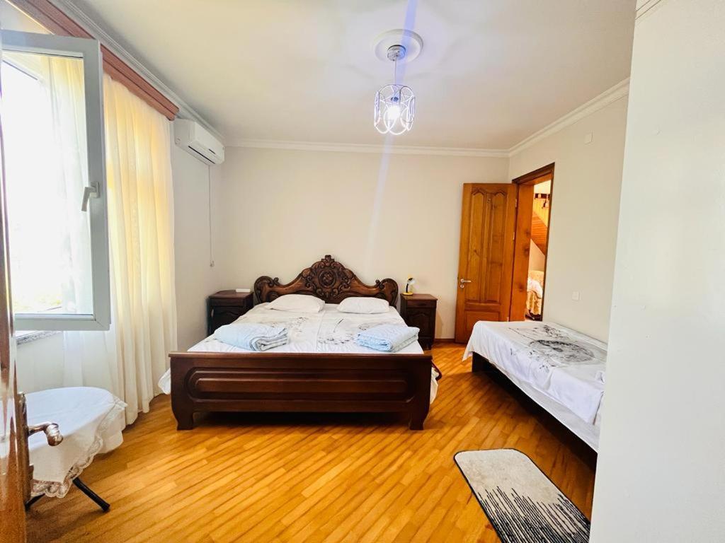 Dato'S Guesthouse Makhinjauri Bagian luar foto